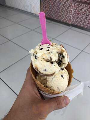 Baskin Robbins Colindale