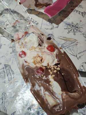 Baskin Robbins Colindale