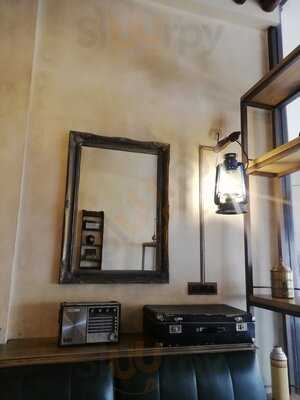 Al Fanar Restaurant & Cafe - London