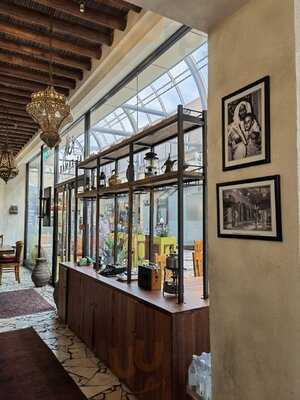 Al Fanar Restaurant & Cafe - London