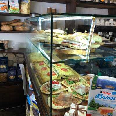 La Piccola Deli