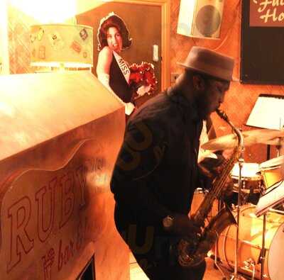 Ruby's Bar & Lounge