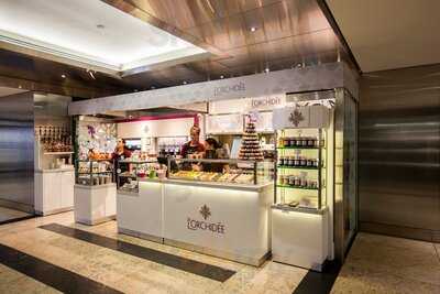 L'orchidee Macarons & Cakes