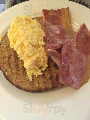 Three Restaurant & Bar