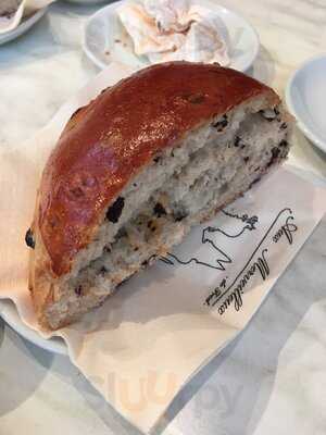 Aux Merveilleux De Fred Clapham