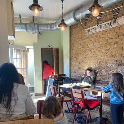 Madeleine’s Creperie