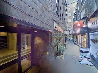 Fuzzy's Grub - St Jame's