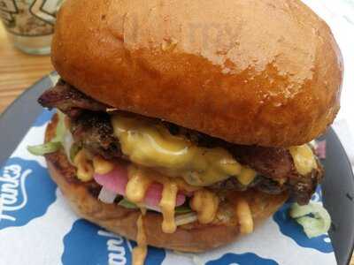 Hank's Burger