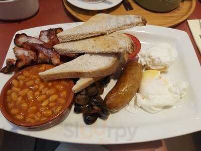 Patisserie Valerie Victoria Station