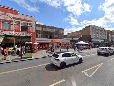 Tikitail Cocktail Bar & Grill