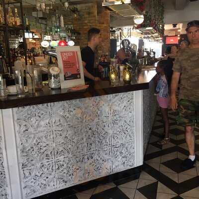 Slug & Lettuce South Woodford