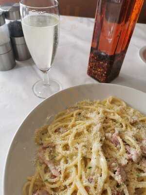 Taormina Italian Deli Cafe