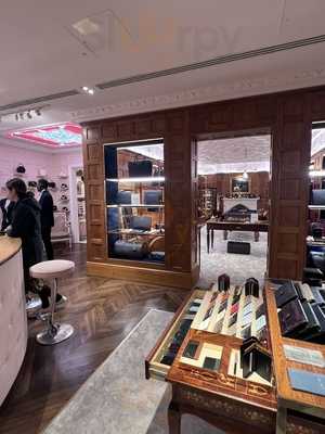 Apostrophe - Regent Street