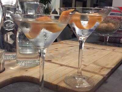 The Green Parrot Bar