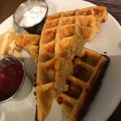 The Good Life Eatery