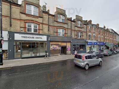 Starbucks Crouch End - Broadway