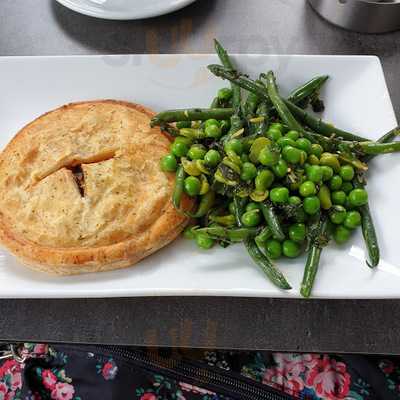 Saint Helens Food Store & Cafe