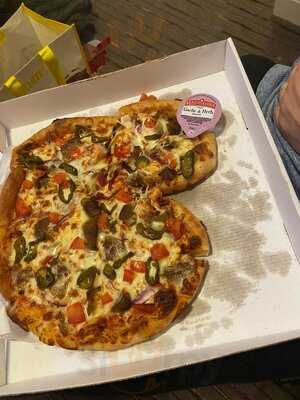 Famous Pizza