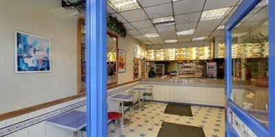 Famous Chicken N Pizza