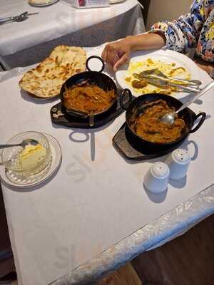 Taj Mahal Indian Tandoori