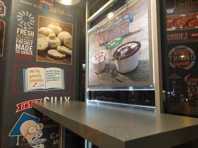 Domino's Pizza - London - East Finchley