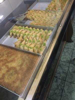 Tugra Baklava