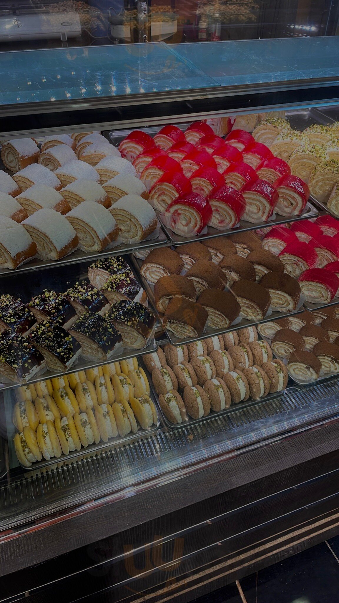 Youna Patisserie & Bakery