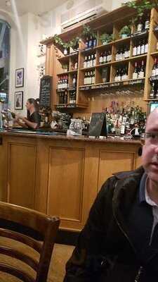 Adrian's Bar & Bistro