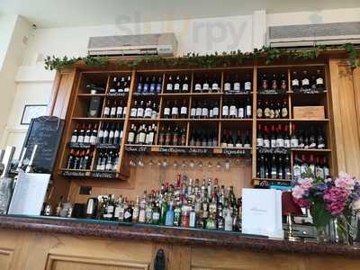 Adrian's Bar & Bistro