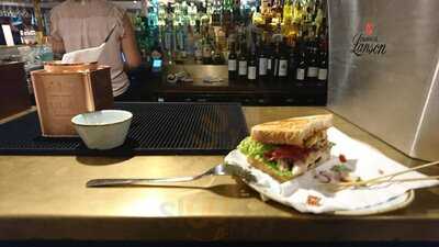 Sloe Bar Paddington Station