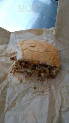 Delly's Caribbean Cuisine