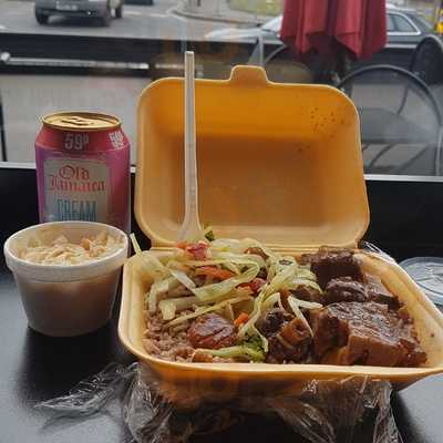 Delly's Caribbean Cuisine