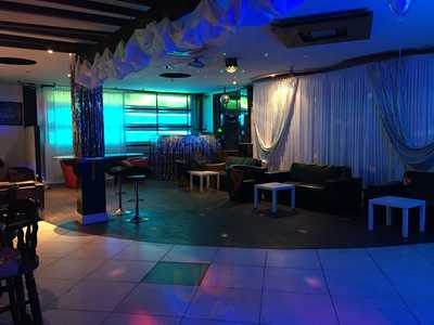 Addictive Bar & Restaurant