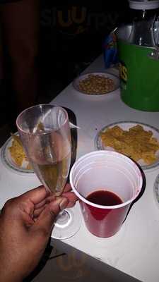 Addictive Bar & Restaurant