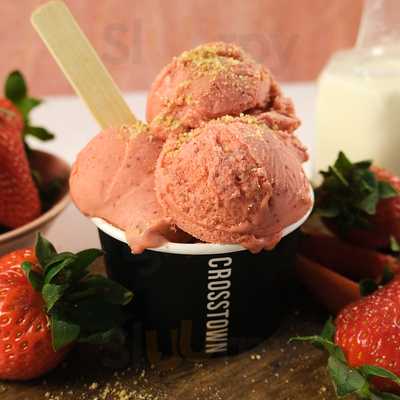 Crosstown - Doughnuts & Coffee