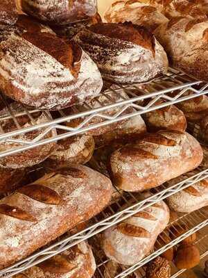 Cable Bakery , Bar , Pizzeria And Coffee Roasters