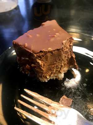 Roni's Bagel Bakery And Cafe