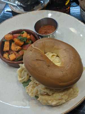 Roni's Bagel Bakery And Cafe