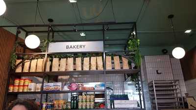 Roni's Bagel Bakery And Cafe