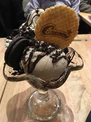 Creams Cafe