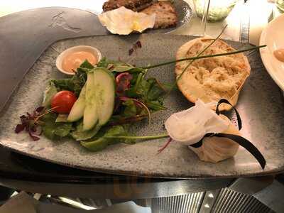 The Wine Bar - Harrods