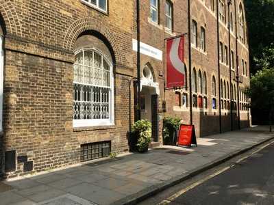 Topik London At October Gallery Cafe