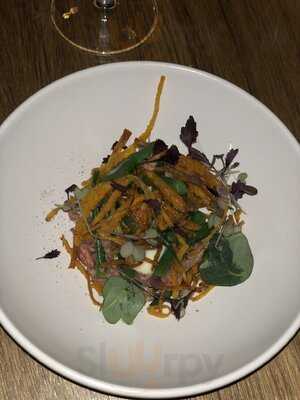 Julie's Restaurant & Bar