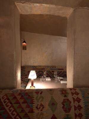 Julie's Restaurant & Bar