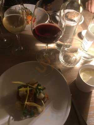 Julie's Restaurant & Bar