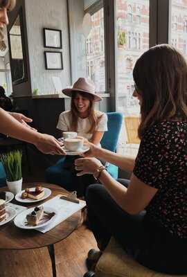 113 The Art Coffee House