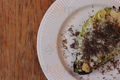 71 Restaurant And Bar