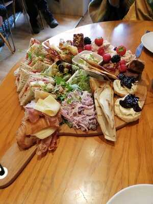 Mockingbird Mimosa Lounge