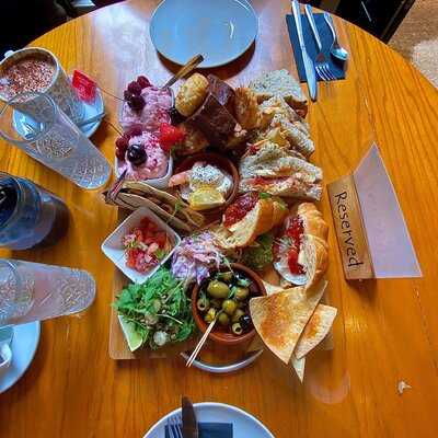 Mockingbird Mimosa Lounge