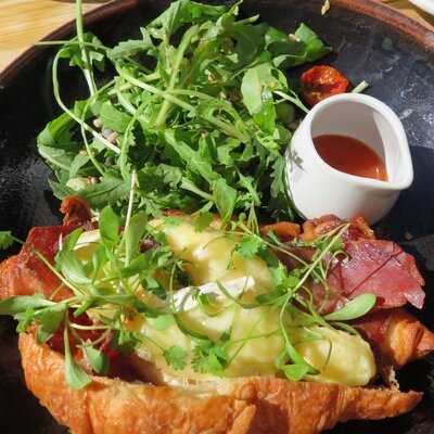 Mockingbird Mimosa Lounge